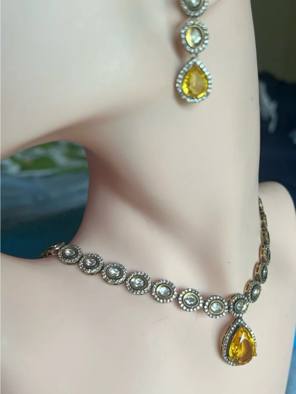 Gorgeous topaz 6.2CT tear drop antique gold plated necklace with clear crystals